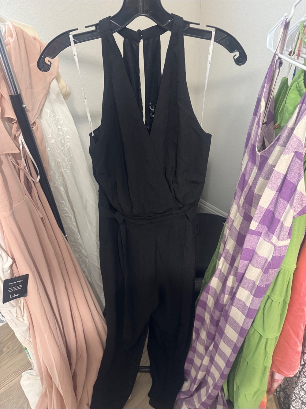 Lulu's Black Sleeveless V-Neck Tied-Back Jumpsuit
